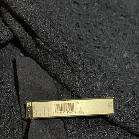 Tahari Arthur S Levine NWT 18 blue lace Bomber jacket gold zipper - Picture 12 of 15